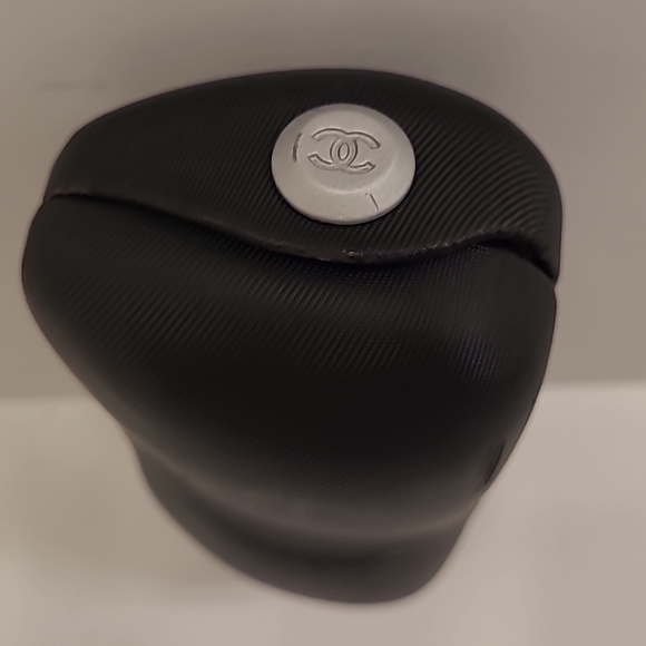 Chanel Women's Sunglasses - Picture 15 of 16